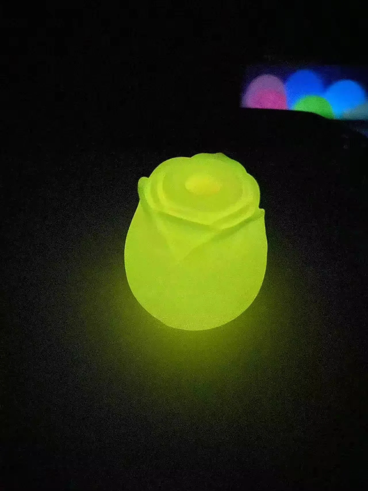 Glow in the Dark Rose Vibrator Clitoral Sucking and Nipple Sucker Clitoris Stimulator Luminous Women's Sex Toy