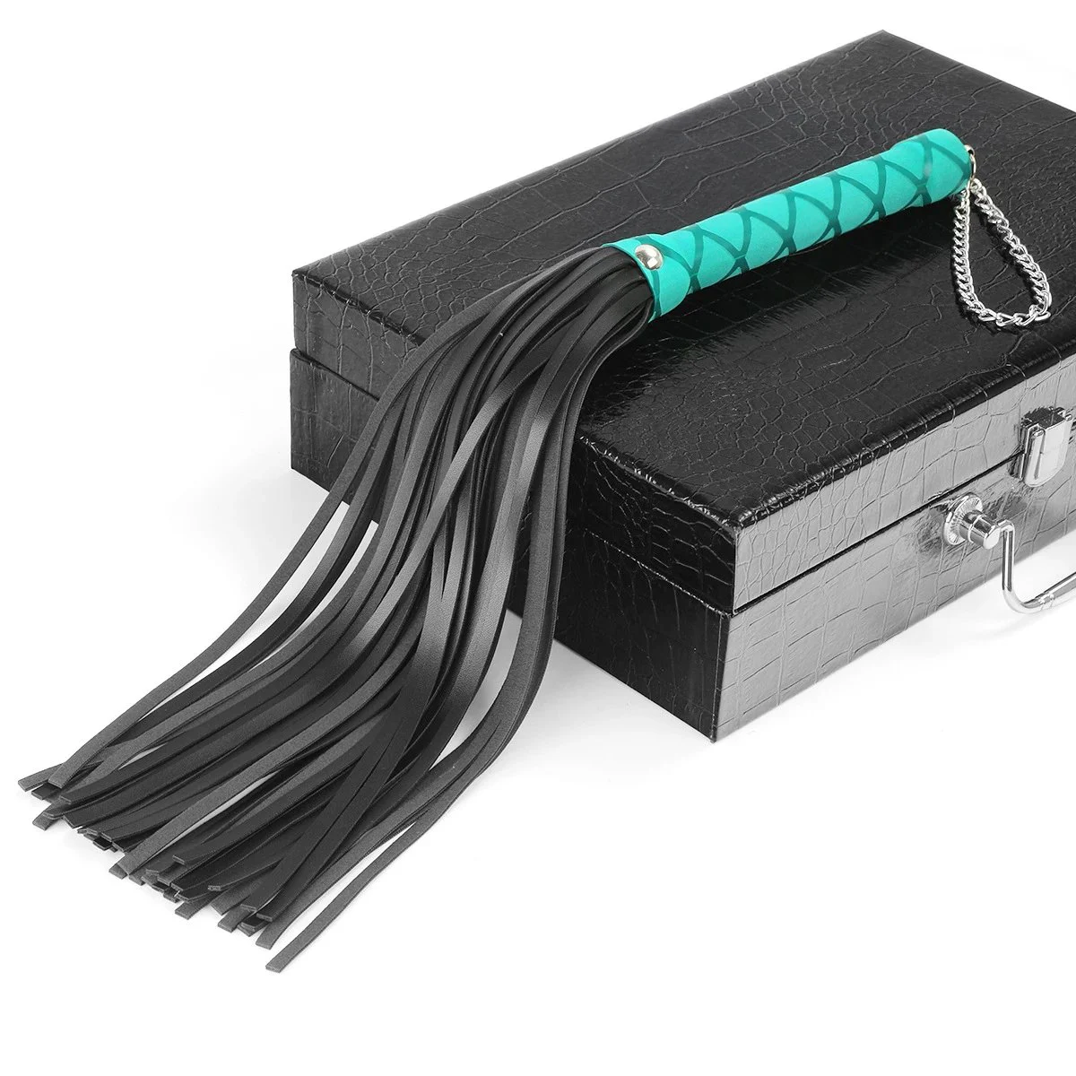 PU Leather Braided Design Whip Bondage Sex Whip Slave Restraint Toy Suitable for Female Couples' Buttocks Spanking