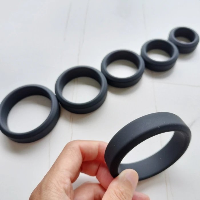 Men's Silicone Cock Ring Lock Penis Sex Tool for Semen Delay