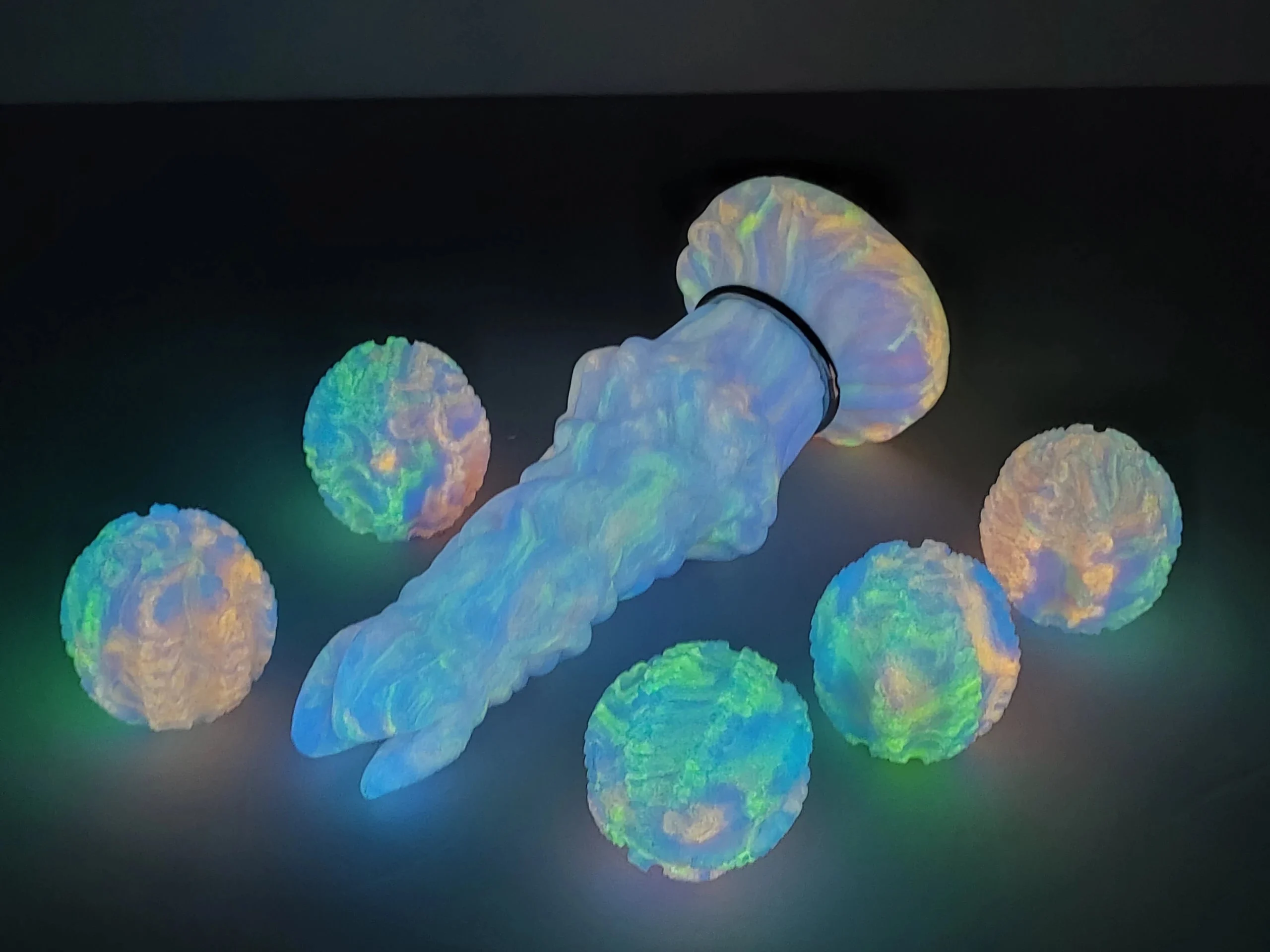 Ovipositor Dildo With Silicone Eggs Knotted Dildo with Hollow Tunnel Luminous Dildo Glow in the Dark