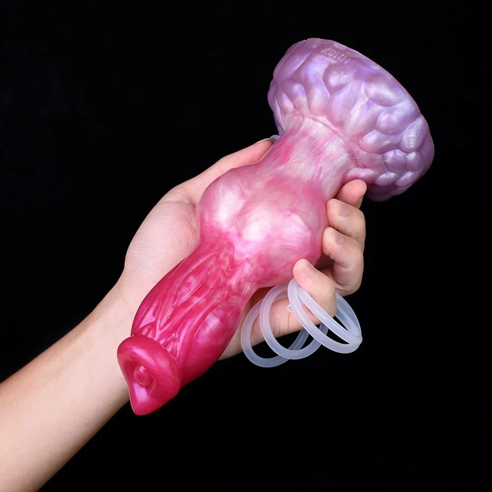 Soft Silicone Squirting Dildo Equipped with Injector and Pump 669g Realistic Dildo Adult Sex Toys