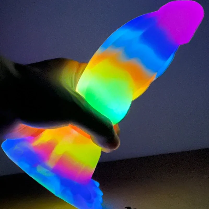 7.8 Inch Middle Size Silicone Dildo Glow in Dark Luminous Dragon Dildo Sucker for Beginners Butt Plug