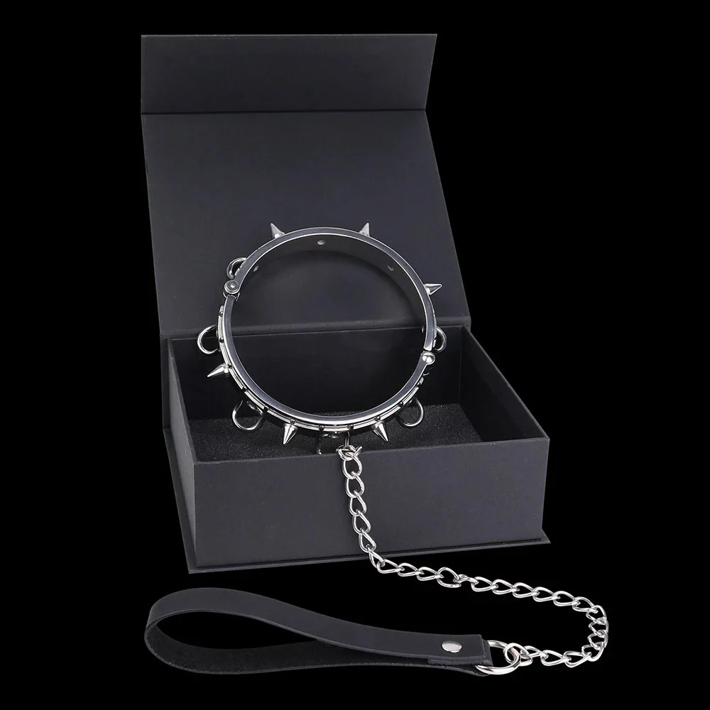 Fashion PU Leather Collar with Bow Decoration and Leash Chain for Bondage Play